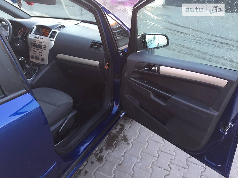 Минивэн Opel Zafira 2008 в Софиевской Борщаговке