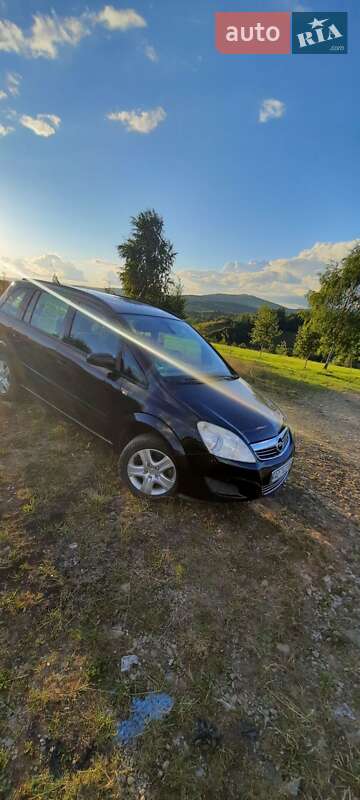 Минивэн Opel Zafira 2008 в Сколе
