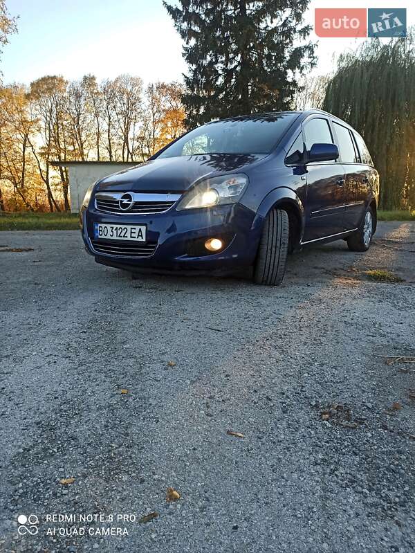 Мінівен Opel Zafira 2010 в Зборові