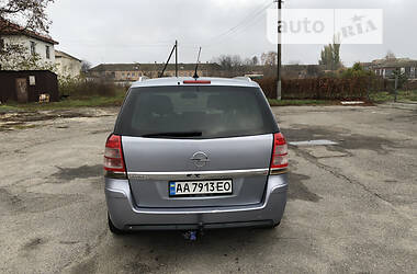 Минивэн Opel Zafira 2008 в 