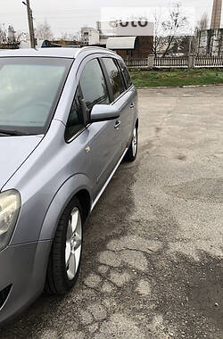 Минивэн Opel Zafira 2008 в 