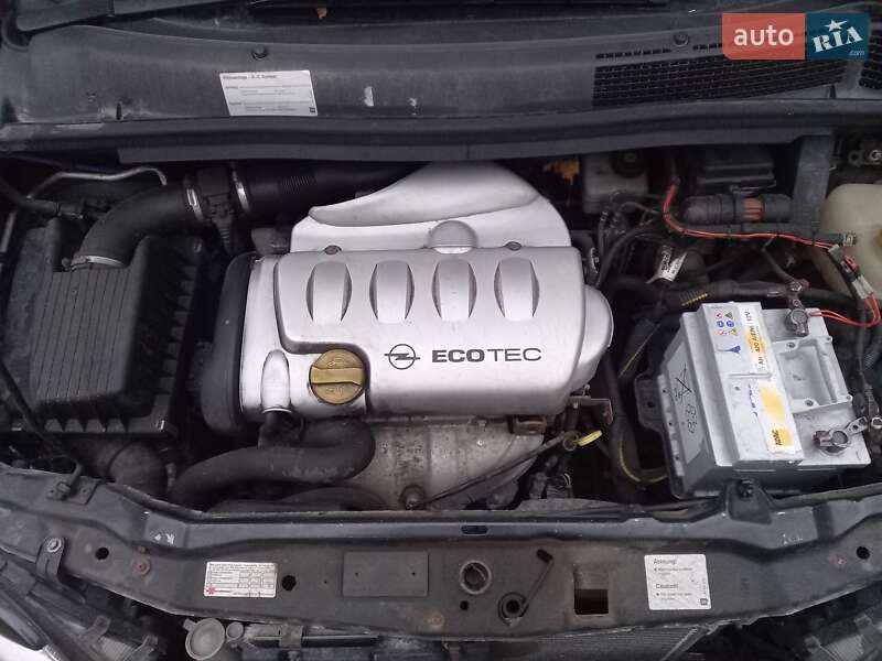 Opel Zafira 2001