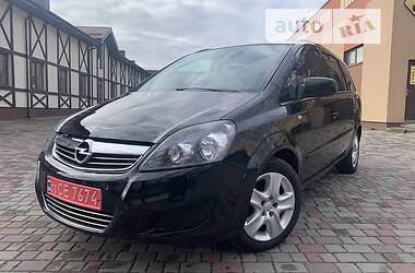 Минивэн Opel Zafira 2011 в Ровно