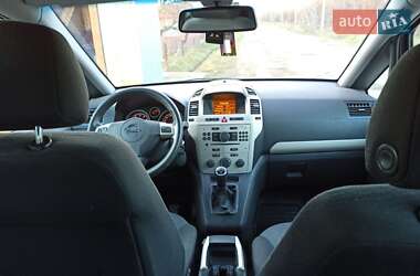 Минивэн Opel Zafira 2008 в 