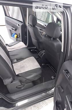 Минивэн Opel Zafira 2009 в Сарнах