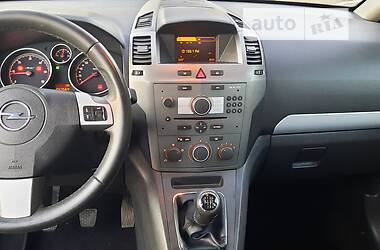 Минивэн Opel Zafira 2005 в Киеве