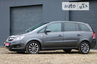 Мінівен Opel Zafira 2010 в 