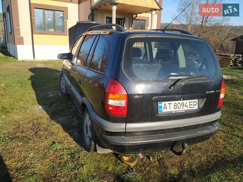 Минивэн Opel Zafira 2002 в Ивано-Франковске