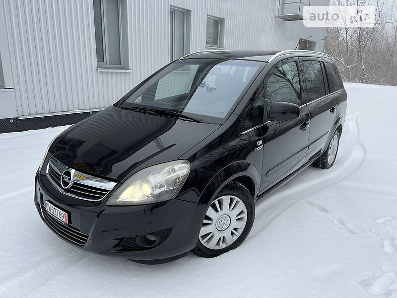 Минивэн Opel Zafira 2010 в Чернигове