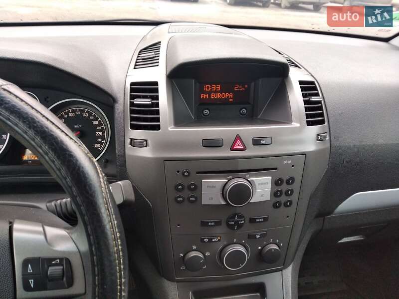 Минивэн Opel Zafira 2005 в Одессе