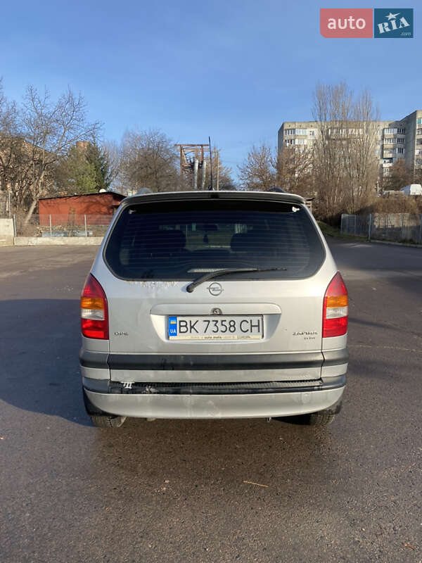 Минивэн Opel Zafira 2002 в Ровно