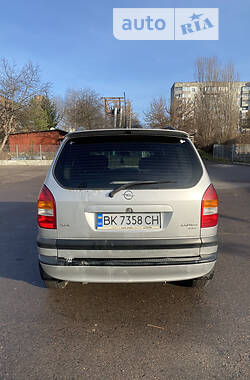 Минивэн Opel Zafira 2002 в Ровно