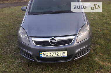 Мінівен Opel Zafira 2005 в Нововолинську