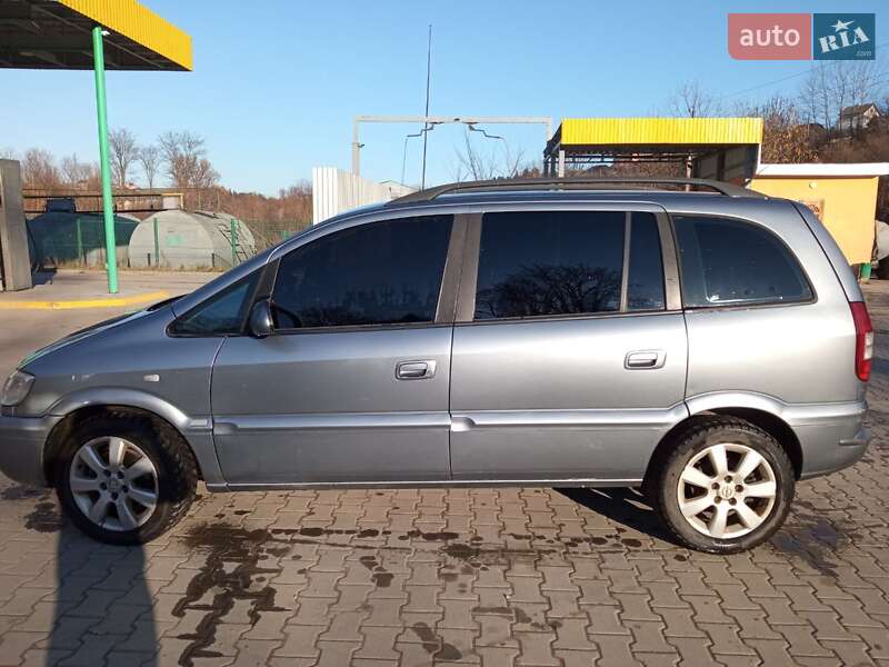 Минивэн Opel Zafira 2005 в Турке