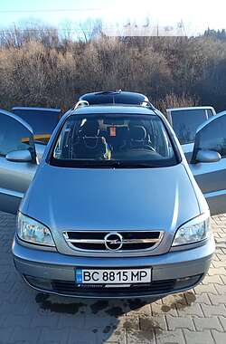 Минивэн Opel Zafira 2005 в Турке