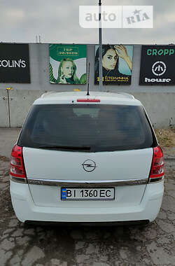 Минивэн Opel Zafira 2010 в Полтаве