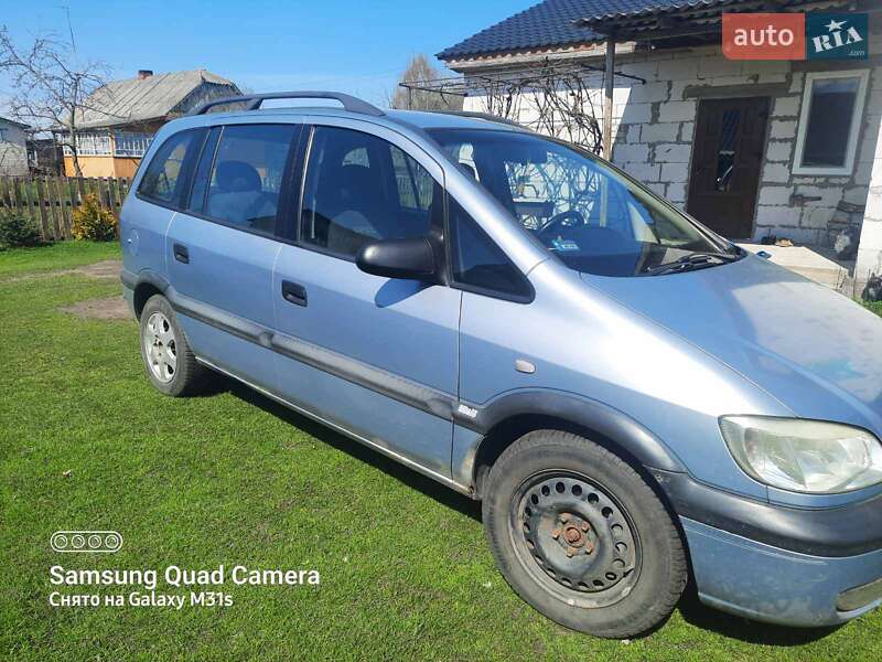 Минивэн Opel Zafira 2000 в Ратным