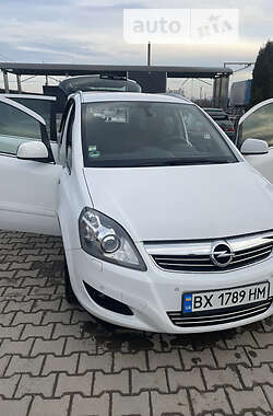 Минивэн Opel Zafira 2012 в Каменец-Подольском