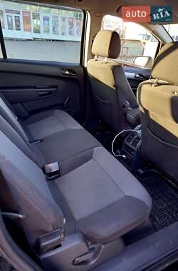 Минивэн Opel Zafira 2007 в 