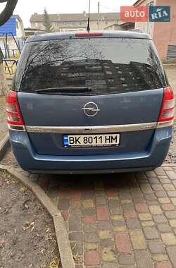 Минивэн Opel Zafira 2008 в Костополе