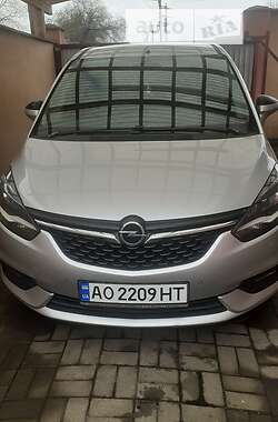 Opel Zafira 2016