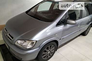 Минивэн Opel Zafira 2003 в Гоще