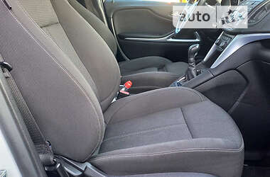 Мікровен Opel Zafira 2015 в 