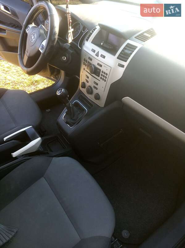 Мінівен Opel Zafira 2008 в Стрию