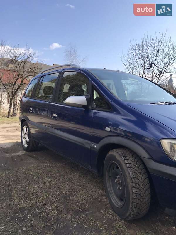 Мінівен Opel Zafira 2003 в Надвірній