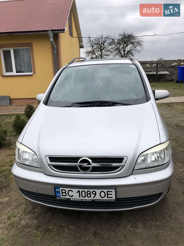 Opel Zafira 2004