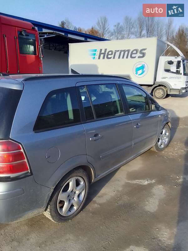 Минивэн Opel Zafira 2007 в Тернополе
