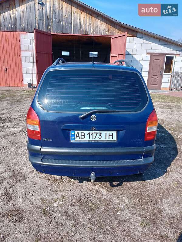 Мінівен Opel Zafira 2000 в Любешові