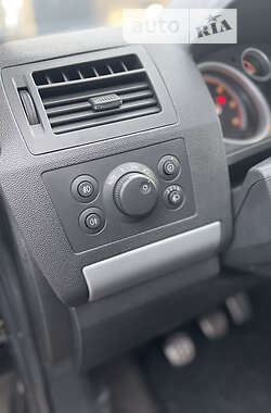 Минивэн Opel Zafira 2008 в 