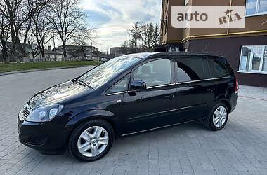 Минивэн Opel Zafira 2011 в Дубно