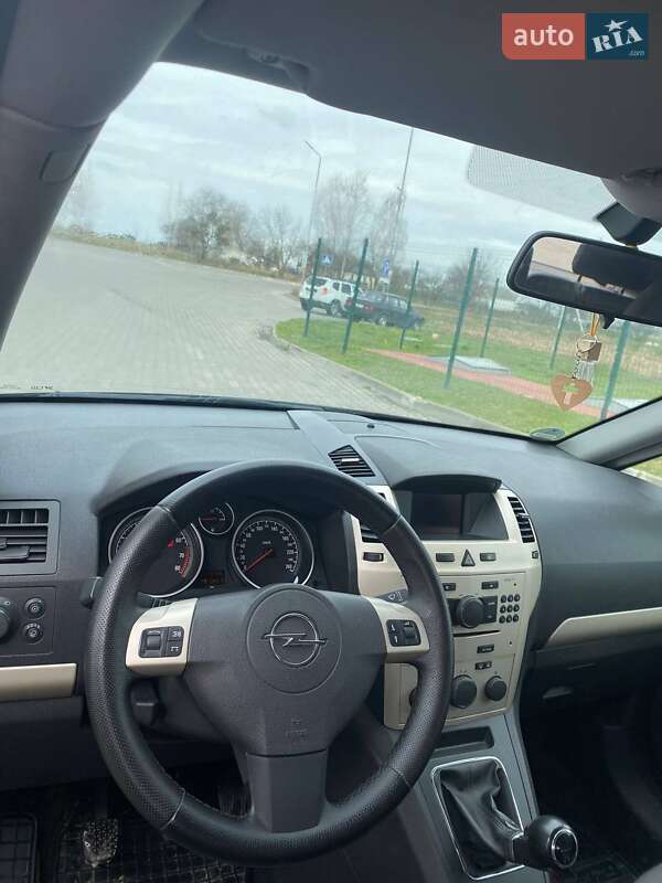 Минивэн Opel Zafira 2009 в Луцке фото 6 Минивэн Opel Zafira 2009 в Луцке