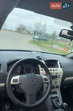 Минивэн Opel Zafira 2009 в 