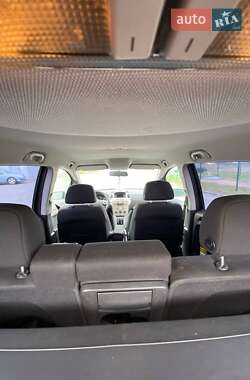 Минивэн Opel Zafira 2009 в 