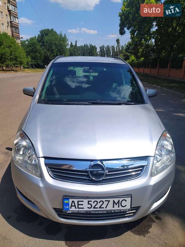 Минивэн Opel Zafira 2009 в Кривом Роге фото 4 Минивэн Opel Zafira 2009 в Кривом Роге