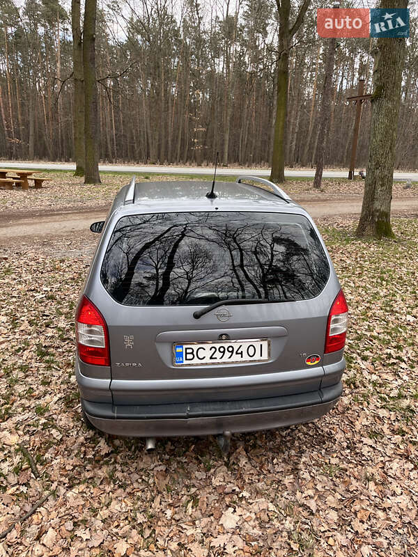 Мінівен Opel Zafira 2004 в Жовкві