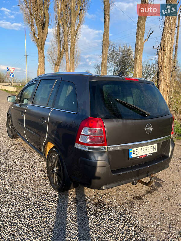 Мінівен Opel Zafira 2010 в Вінниці