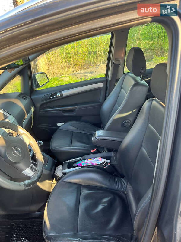 Мінівен Opel Zafira 2010 в Вінниці
