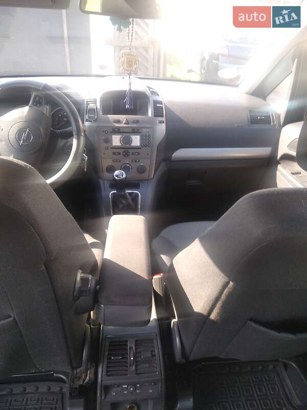 Мінівен Opel Zafira 2007 в Запоріжжі