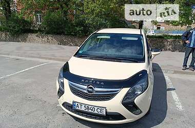 Минивэн Opel Zafira 2013 в Калуше