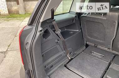 Минивэн Opel Zafira 2010 в 