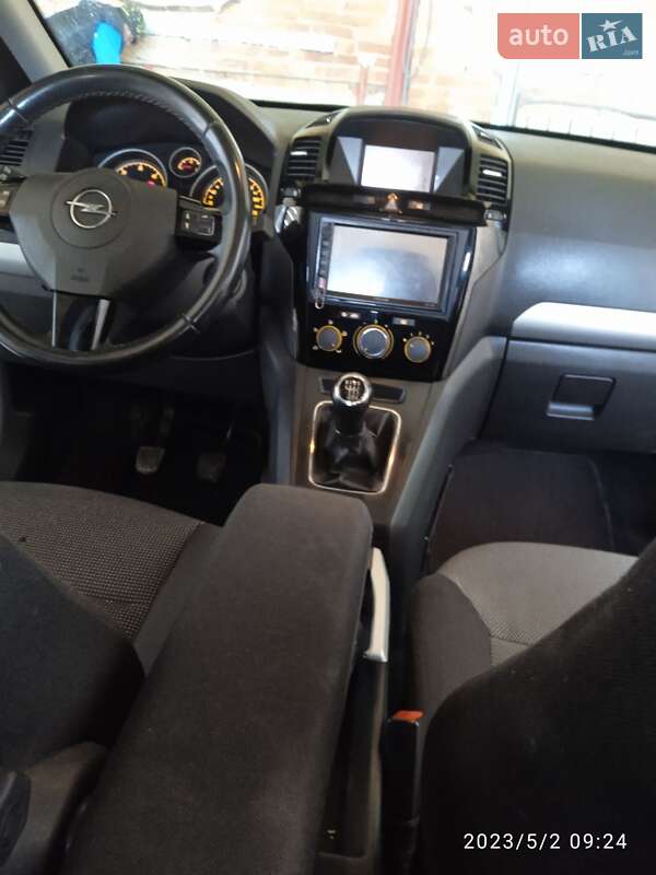 Мінівен Opel Zafira 2010 в Коломиї