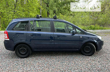 Минивэн Opel Zafira 2011 в Чернигове