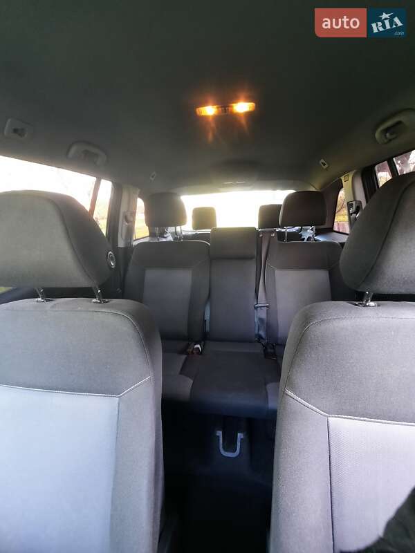 Минивэн Opel Zafira 2008 в Долине фото 12 Минивэн Opel Zafira 2008 в Долине
