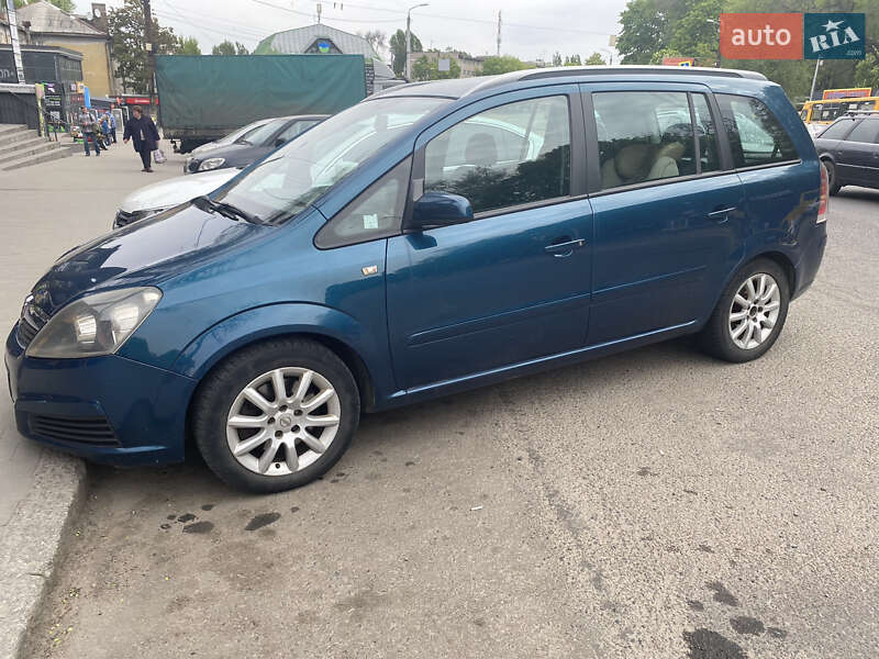 Мінівен Opel Zafira 2006 в Дніпрі