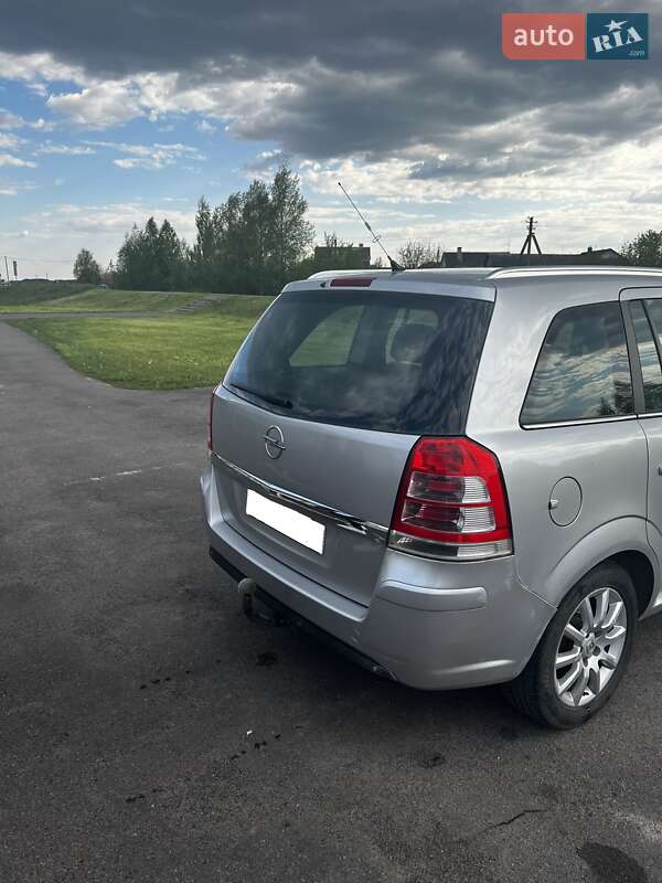 Мінівен Opel Zafira 2008 в Костопілі