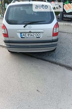 Минивэн Opel Zafira 2005 в Каменском